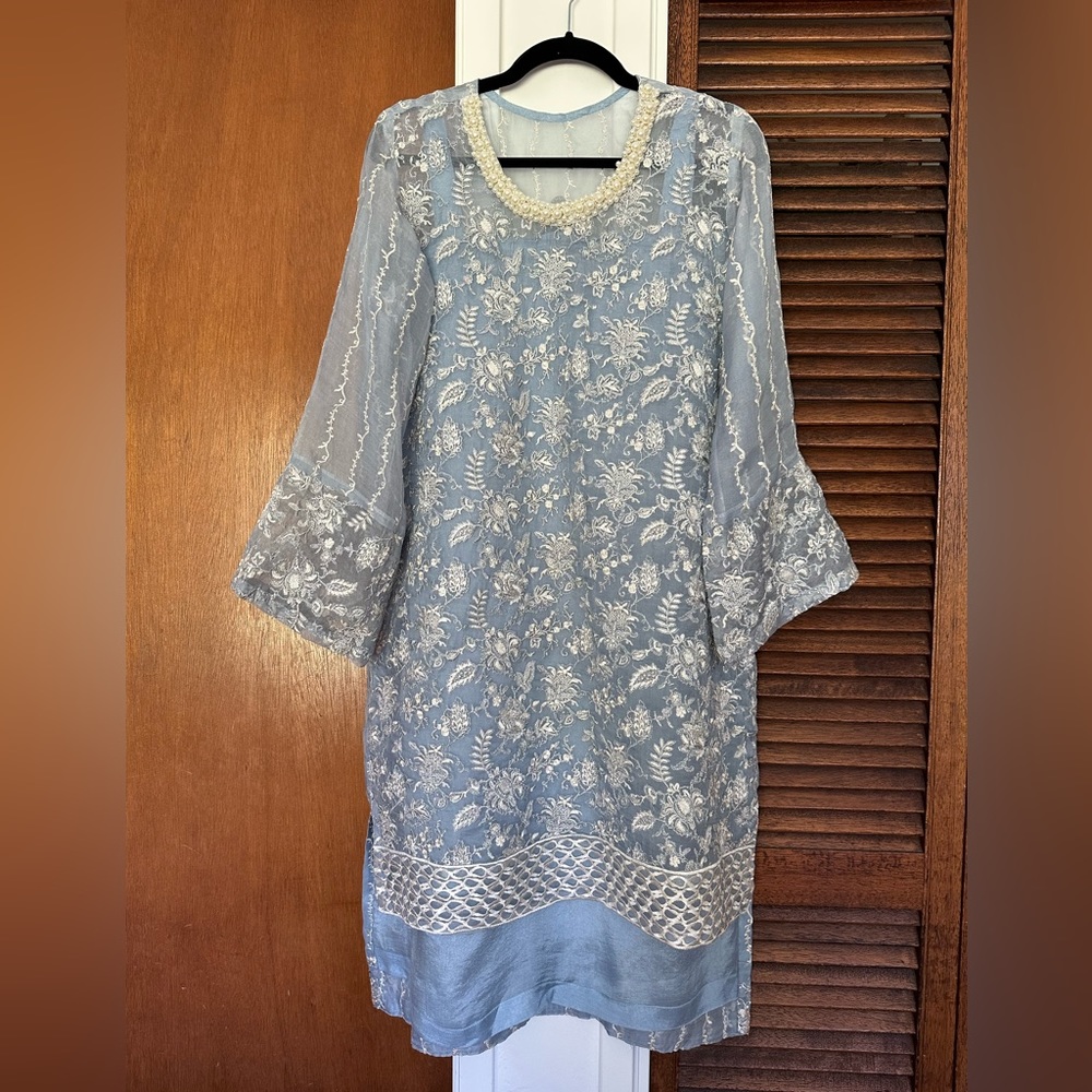 Threads & motif three piece outfit